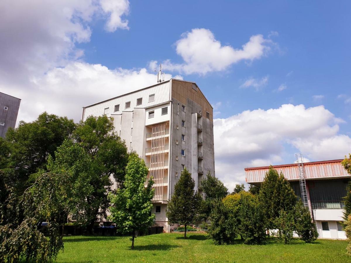 Summer Residence Hostel Laibach Exterior foto